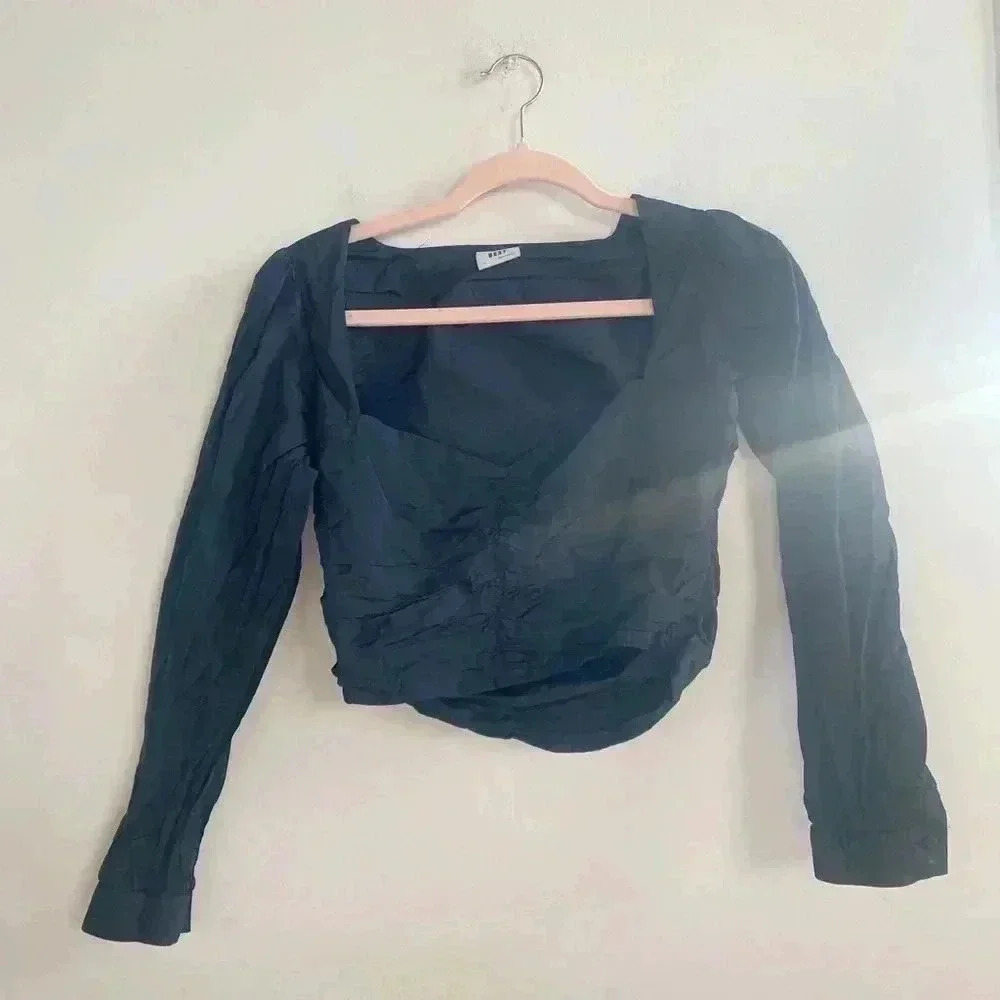 Aritzia Sunday best cropped blouse